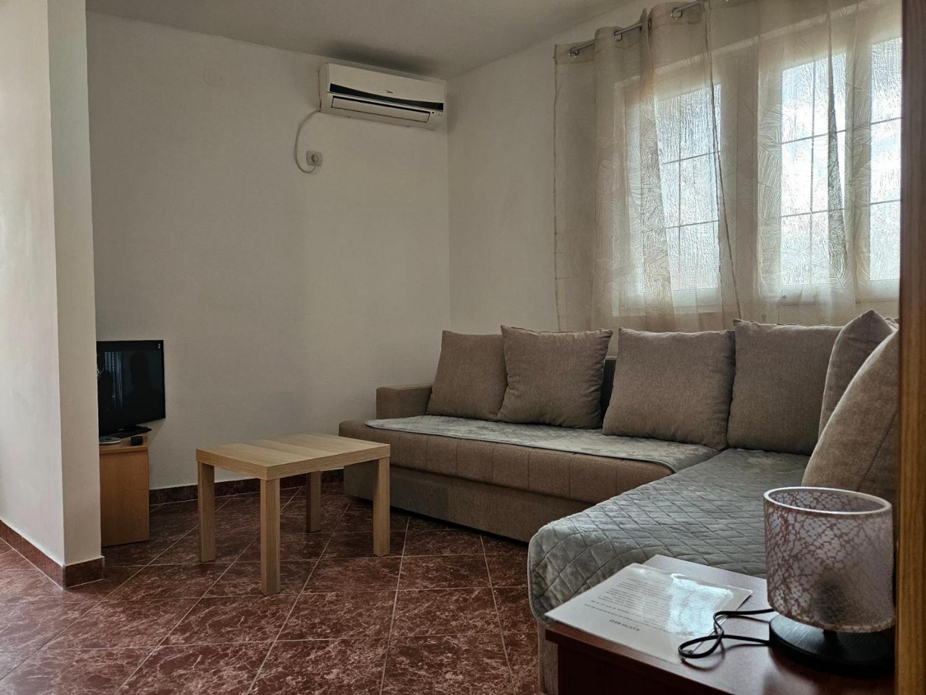 Apartmani Vujicic 巴尔 外观 照片