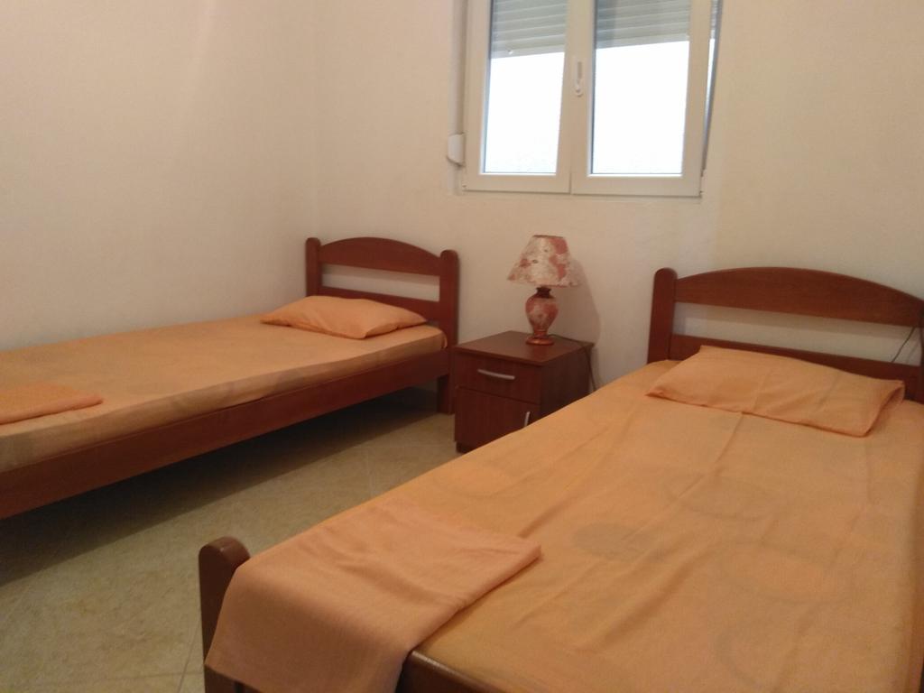 Apartmani Vujicic 巴尔 外观 照片